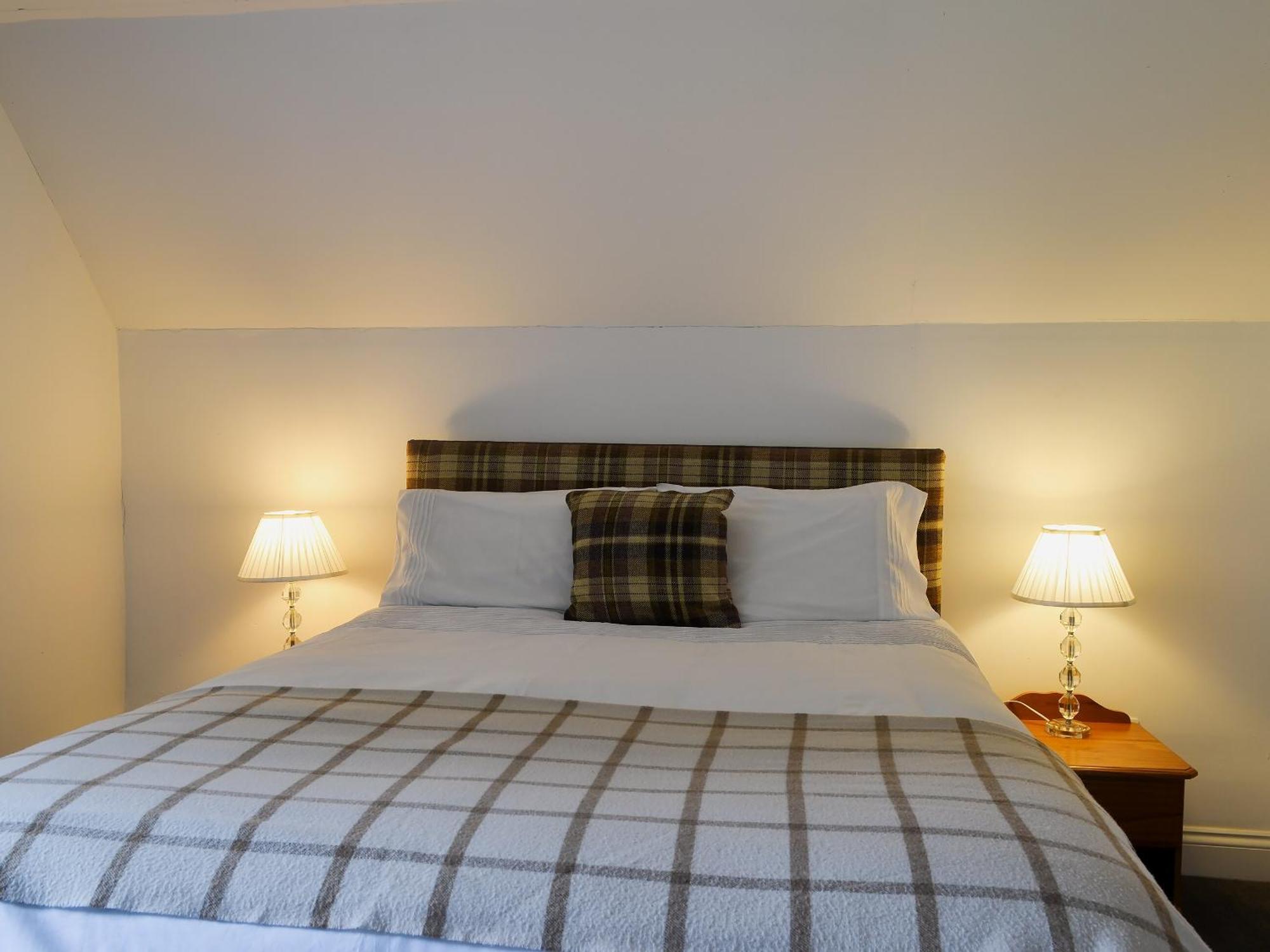 Checkers Cottage - Beaufort Estate Belladrum ภายนอก รูปภาพ